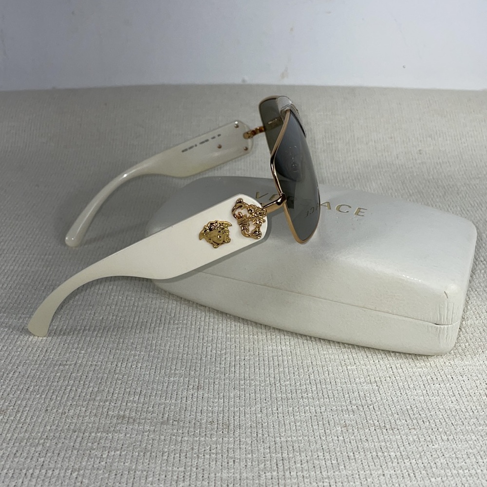 VERSACE SUNGLASSES - Picture 4 of 10